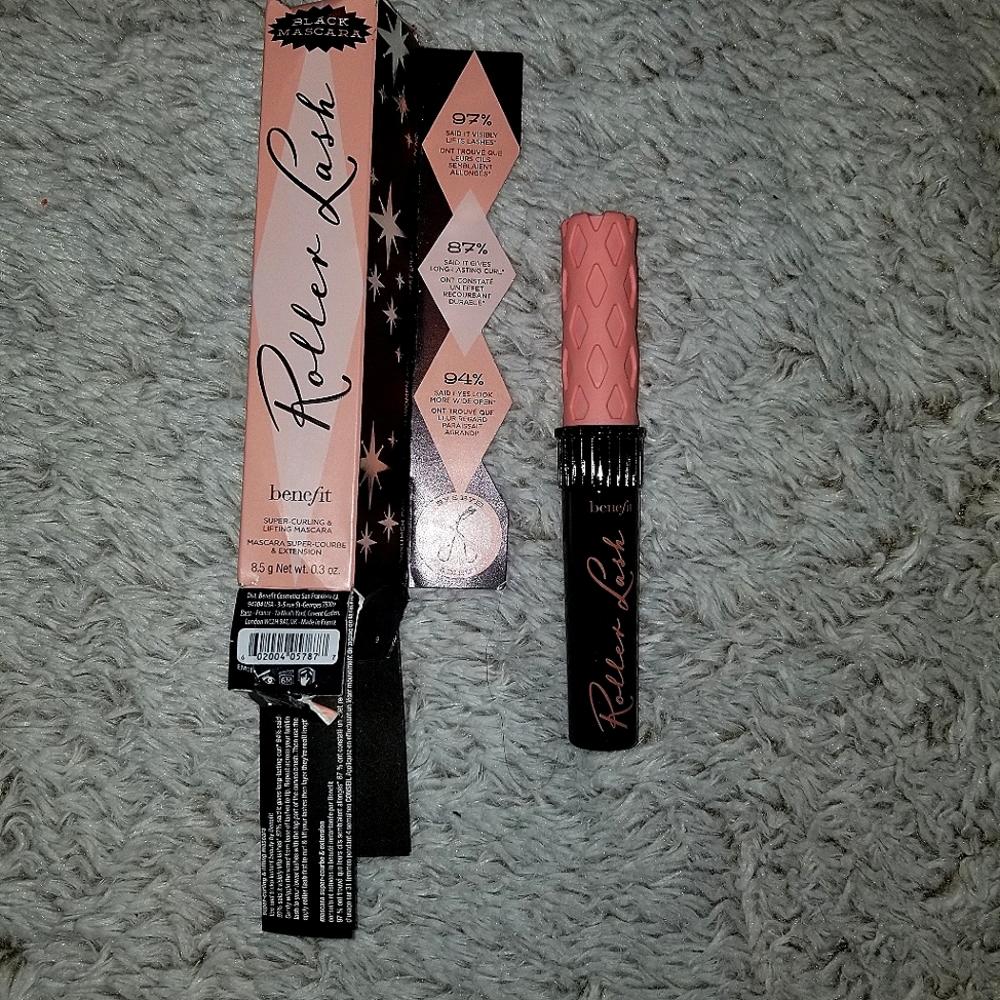 Benefit Roller Lash Mascara in Black